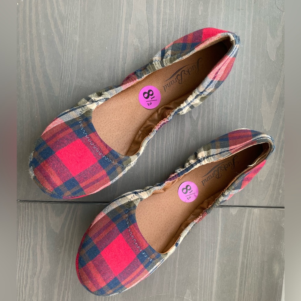 New red colorful lightweight shoes. US 7.5-8.5/EU 38-38.5